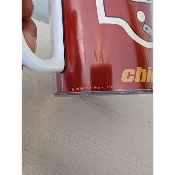 Vintage Kansas City Chiefs 1976 Thermo Serv Mug NFL Prop Inc Kansas City Chiefs - Picture 2 of 3